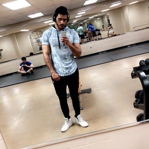 Meet your Posher, Mohanad